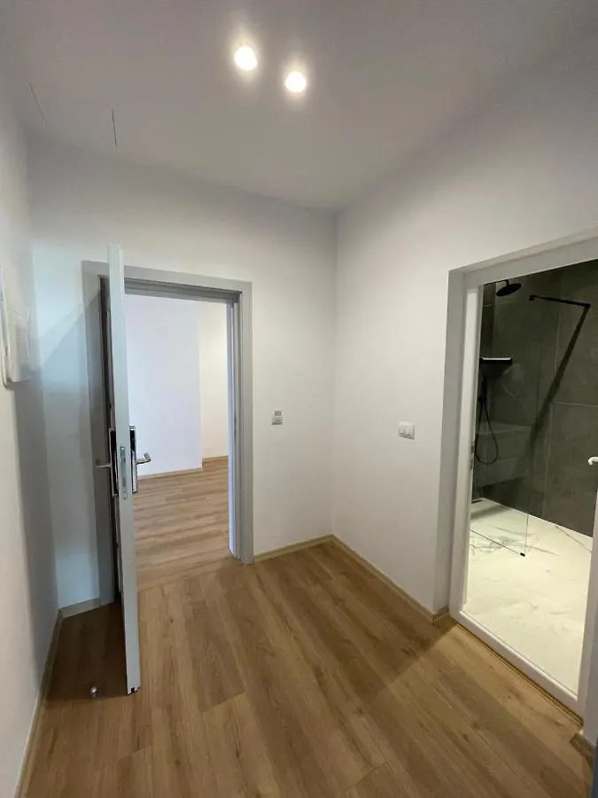 Ladi Rooms Tirana Hotel