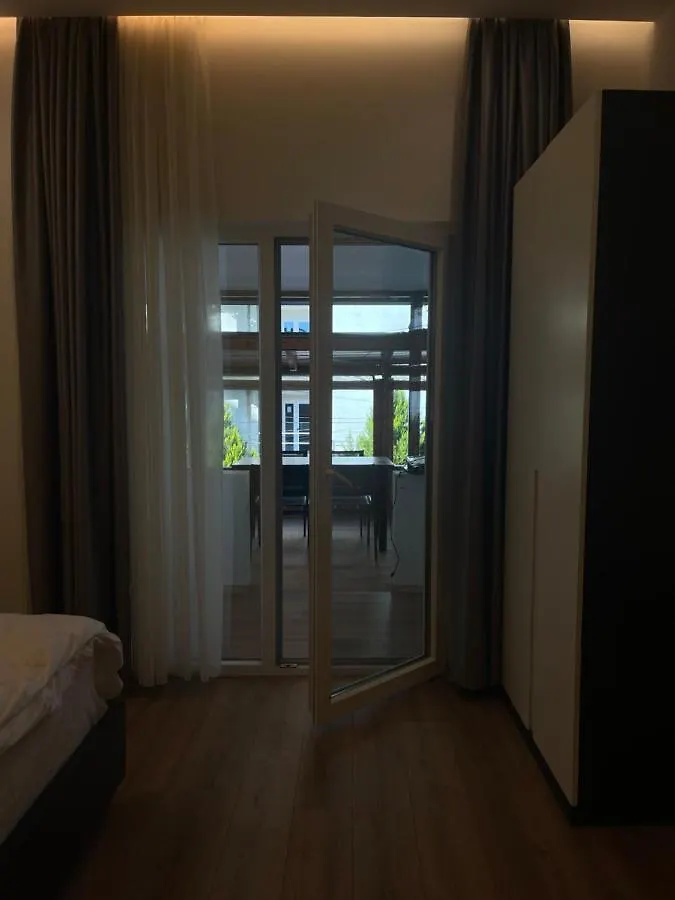 Ladi Rooms Tirana Hotel