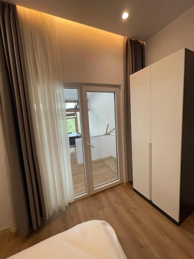 Ladi Rooms Tirana Hotel