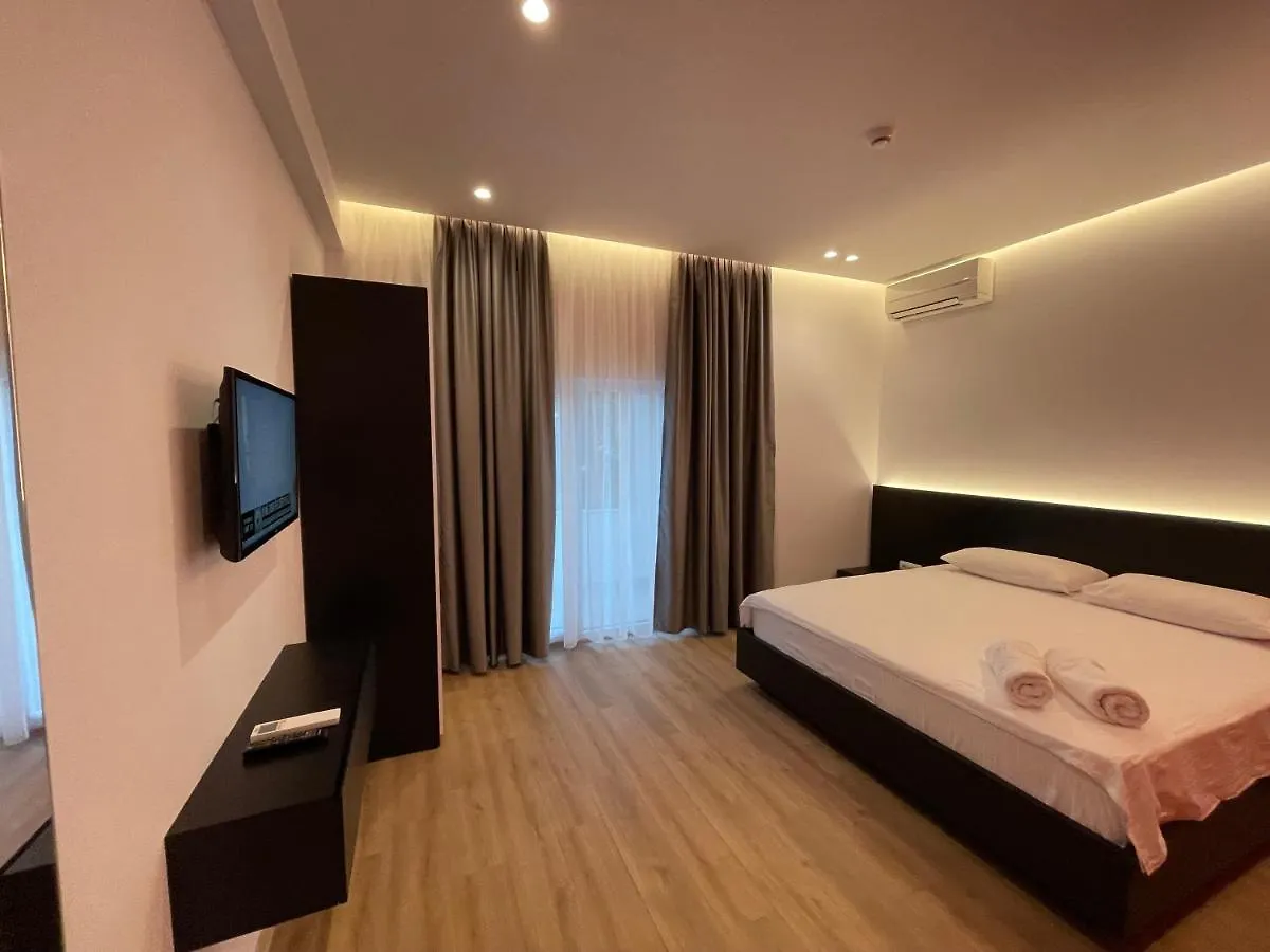 Ladi Rooms Tirana Hotel